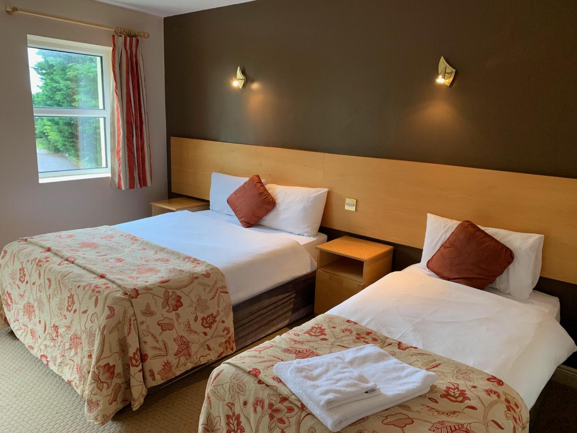Fernhill Lodge Carrigaline Esterno foto